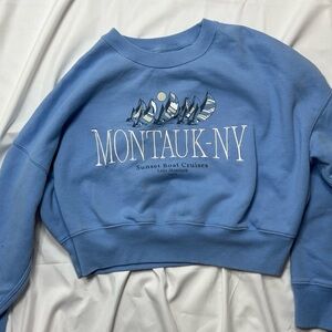 Abercrombie & Fitch Light Blue Montauk-NY Graphic Crewneck Sweatshirt